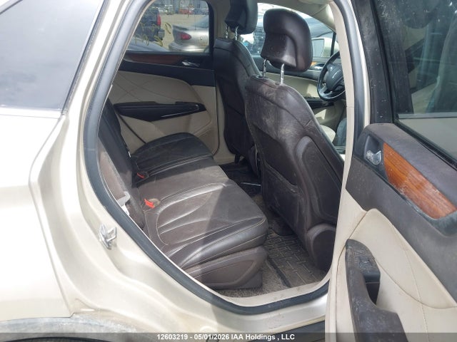 Lincoln MKC SELECT 2017 5LMCJ2D94HUL31613 Image 8