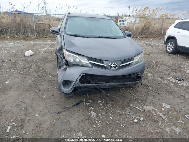 2T3ZFREV1FW206124 Toyota RAV4 LE