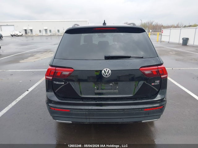 3VV2B7AXXJM082889 Volkswagen Tiguan Comfortline