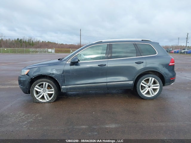 Aukcja sprzedaży 2013 Volkswagen Touareg 3.0 Tdi Comfortline/3.0 Tdi Execline/3.0 Tdi Highline, vin: WVGEP9BP9DD010245, numer aukcji: 12603250