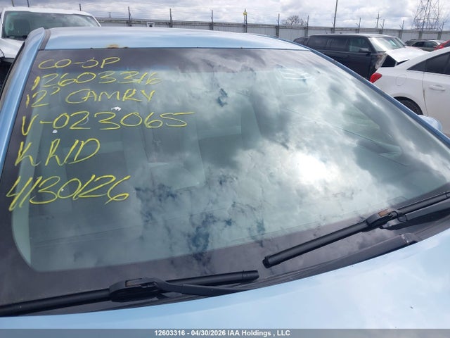 2012 Toyota Camry Hybrid Le მანქანა იყიდება აუქციონზე, vin: 4T1BD1FK3CU023065, აუქციონის ნომერი: 12603316