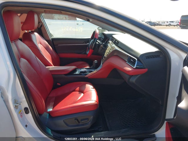 4T1B61HK3JU084310 Toyota Camry
