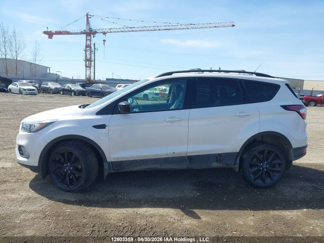 Продаж на аукціоні авто 2017 Ford Escape Se, vin: 1FMCU9GD2HUC82852, номер лоту: 12603359