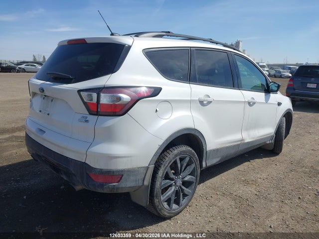 Продаж на аукціоні авто 2017 Ford Escape Se, vin: 1FMCU9GD2HUC82852, номер лоту: 12603359