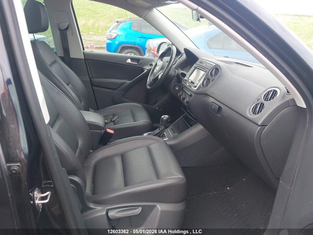 2013 Volkswagen Tiguan 2.0 Tsi Comfortline/2.0 Tsi Highline/2.0 Tsi Trendline მანქანა იყიდება აუქციონზე, vin: WVGJV3AX4DW590866, აუქციონის ნომერი: 12603362