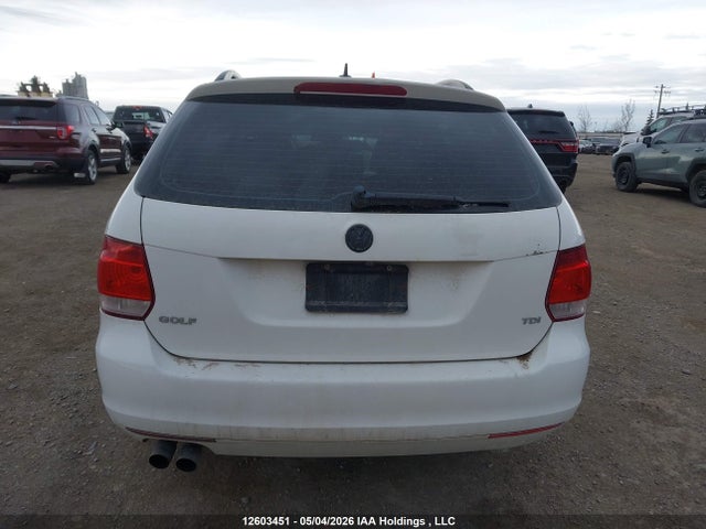 2013 Volkswagen Golf 2.0 Tdi Comfortline/2.0 Tdi Highline მანქანა იყიდება აუქციონზე, vin: 3VWPL7AJ3DM601442, აუქციონის ნომერი: 12603451