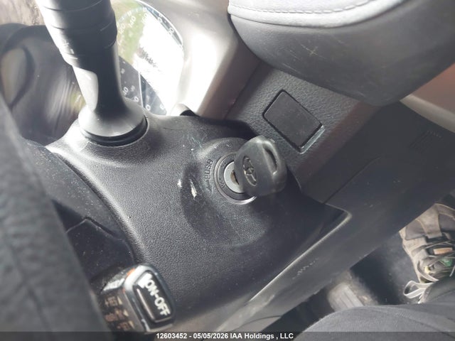 2T3ZFREV3JW454142 Toyota RAV4