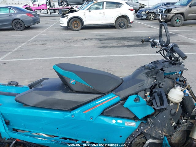 2BPSVCKD5KV000040 Skidoo Skidoo.