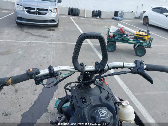 2BPSVCKD5KV000040 Skidoo Skidoo.