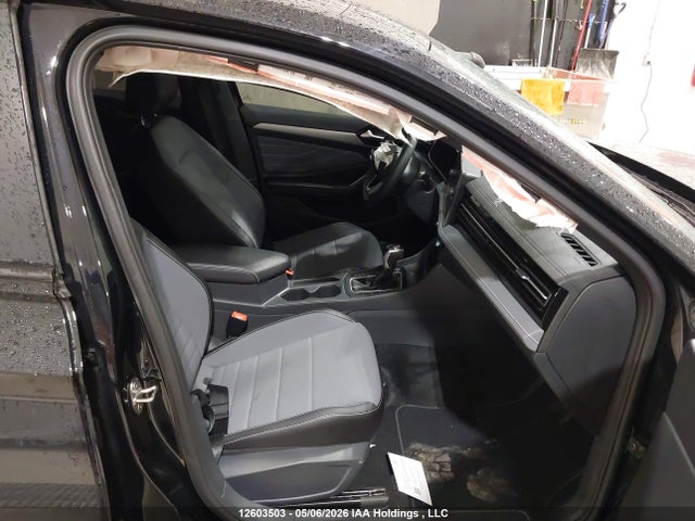 3VWSX7BU0SM105924 Volkswagen Jetta Comfortline