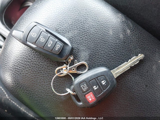 2T3RFREVXGW422829 Toyota Rav4 Xle