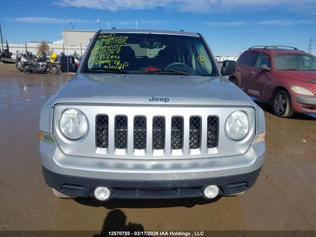 1C4NJRAB1ED568927 Jeep Patriot Sport/north