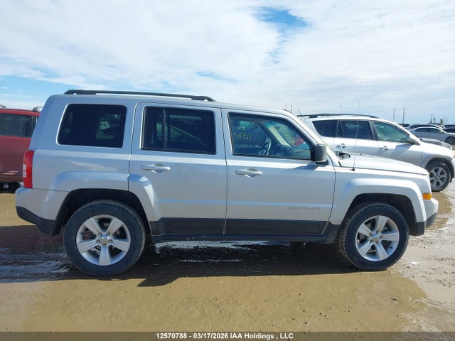 1C4NJRAB1ED568927 Jeep Patriot Sport/north