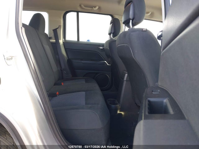 1C4NJRAB1ED568927 Jeep Patriot Sport/north