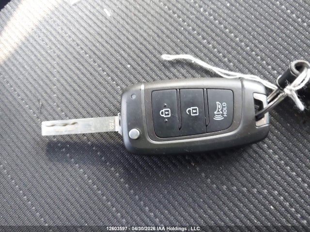 Hyundai Venue Essential Manual 2022 KMHRB8A33NU175654 Image 11