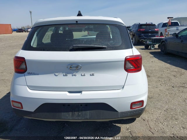 Hyundai Venue Essential Manual 2022 KMHRB8A33NU175654 Image 16