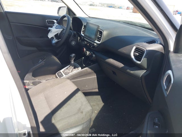 Hyundai Venue Essential Manual 2022 KMHRB8A33NU175654 Image 5