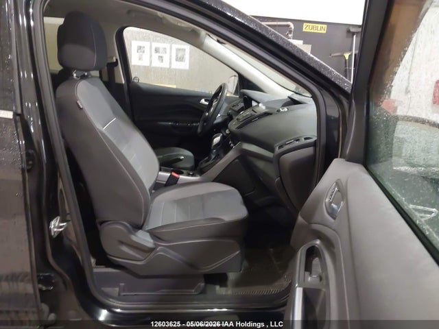 1FMCU0GX6EUE16571 Ford ESCAPE SE