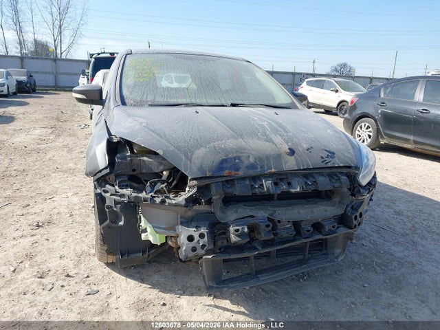 1FADP3K24JL262932 Ford FOCUS SE