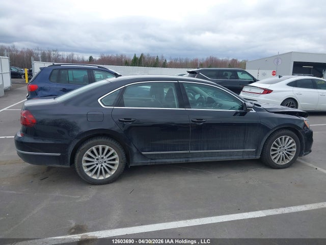 Volkswagen Passat 2017 1VWBT7A35HC007647 Image 13