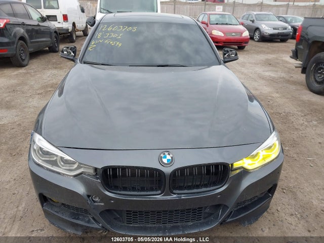BMW 330i Xdrive 2018 WBA8D9C55JA614599 Image 13
