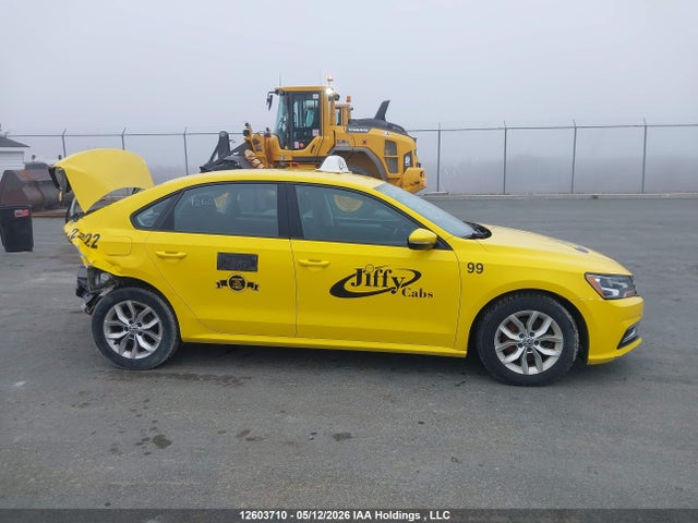 1VWAA7A33JC020954 Volkswagen Passat 2.0 Tsi Trendline+
