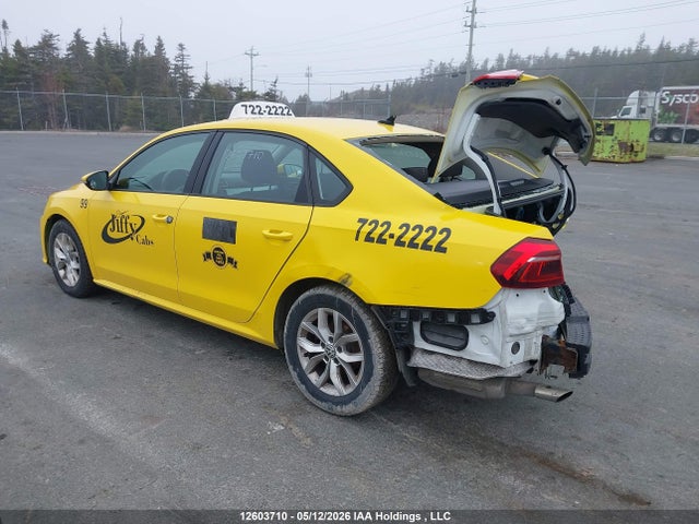 1VWAA7A33JC020954 Volkswagen Passat 2.0 Tsi Trendline+