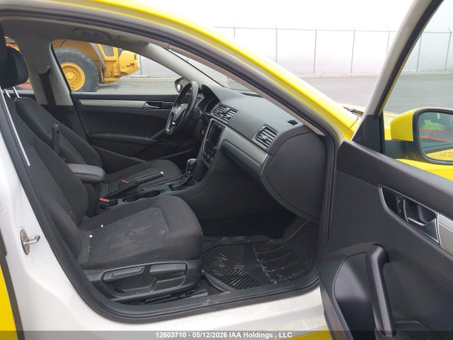 1VWAA7A33JC020954 Volkswagen Passat 2.0 Tsi Trendline+