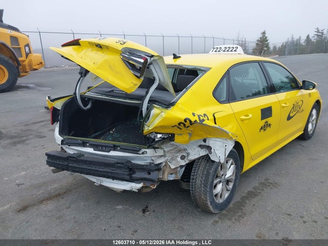 1VWAA7A33JC020954 Volkswagen Passat 2.0 Tsi Trendline+