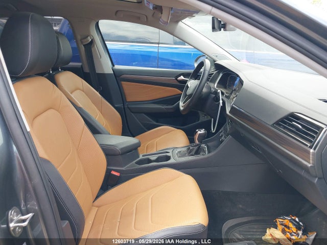 3VWGM7BU6RM051893 Volkswagen Jetta Highline
