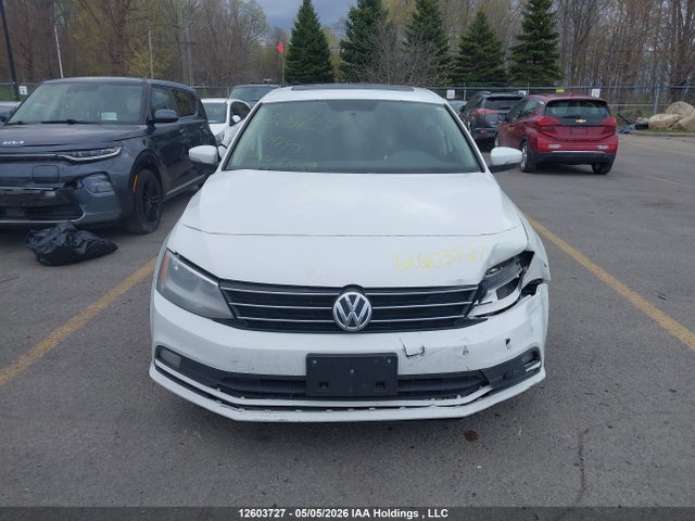 3VWWA7AJ4FM249945 Volkswagen Jetta