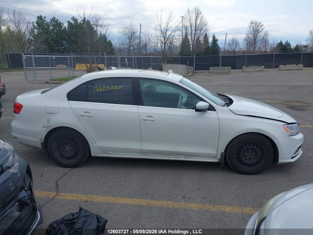 3VWWA7AJ4FM249945 Volkswagen Jetta