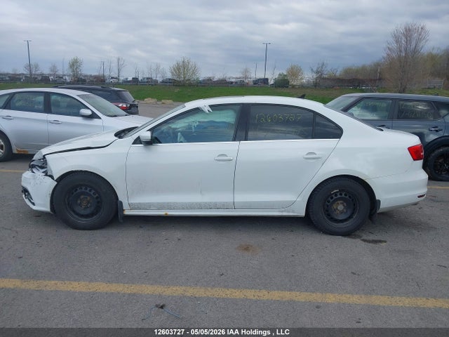 3VWWA7AJ4FM249945 Volkswagen Jetta