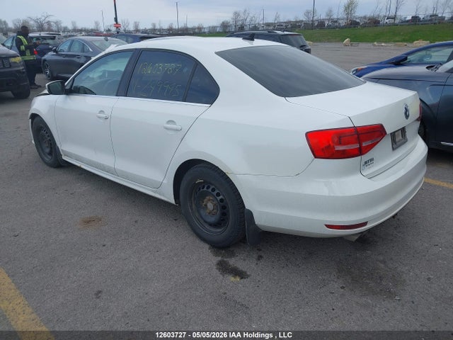 3VWWA7AJ4FM249945 Volkswagen Jetta