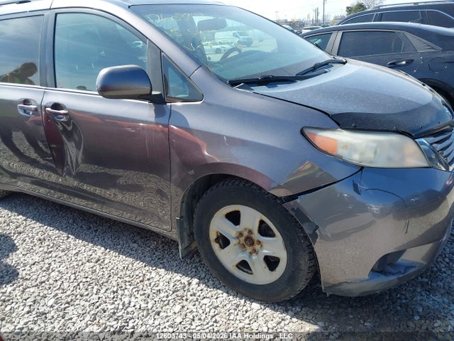 2015 Toyota Sienna Le 8 Passenger მანქანა იყიდება აუქციონზე, vin: 5TDKK3DC7FS567577, აუქციონის ნომერი: 12603743