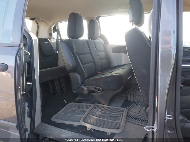 Продажа на аукционе авто 2015 Dodge Grand Caravan Se/sxt, vin: 2C4RDGBG8FR679464, номер лота: 12603754