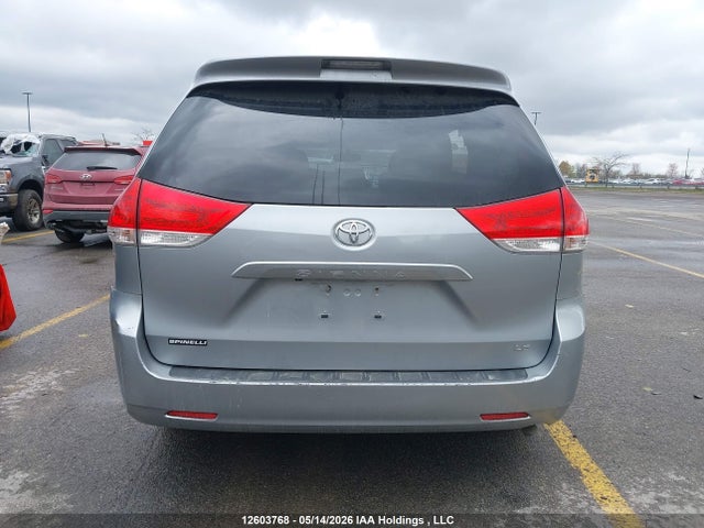 Продажа на аукционе авто 2014 Toyota Sienna, vin: 5TDKK3DCXES421916, номер лота: 12603768