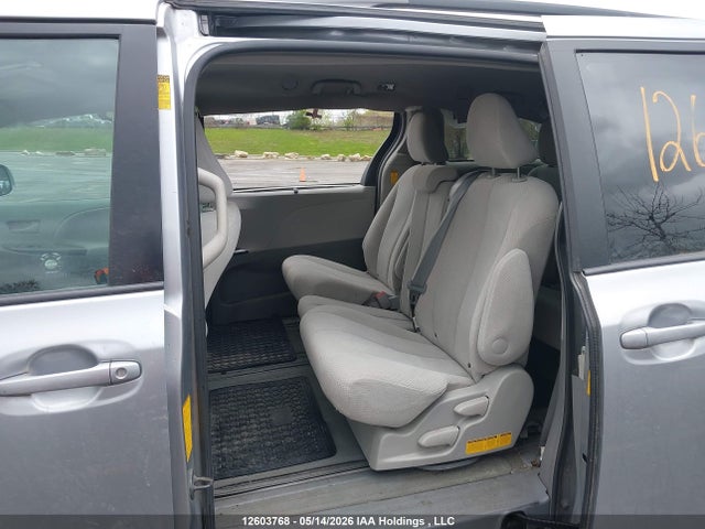 Продажа на аукционе авто 2014 Toyota Sienna, vin: 5TDKK3DCXES421916, номер лота: 12603768