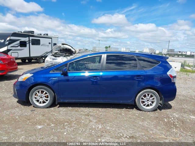 2013 Toyota Prius V მანქანა იყიდება აუქციონზე, vin: JTDZN3EU4D3207002, აუქციონის ნომერი: 12603783