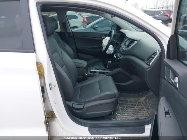 2017 Hyundai Tucson Se მანქანა იყიდება აუქციონზე, vin: KM8J33A47HU598263, აუქციონის ნომერი: 12603825