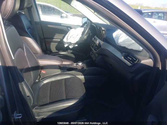 1FMCU9H60MUA41592 Ford ESCAPE SEL