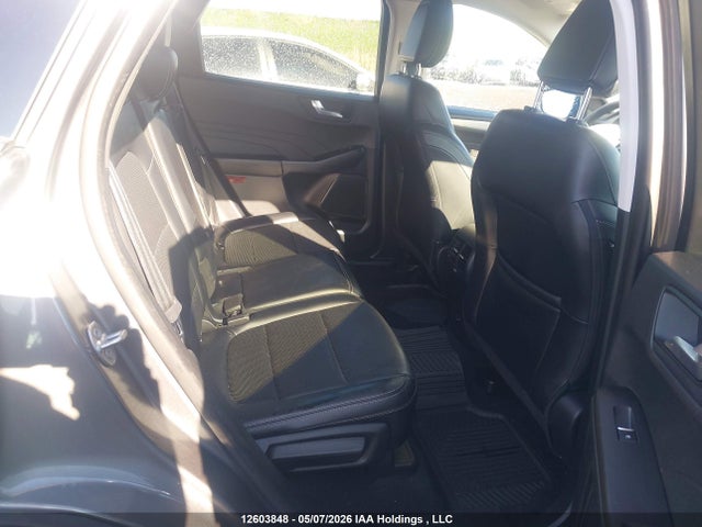 1FMCU9H60MUA41592 Ford ESCAPE SEL
