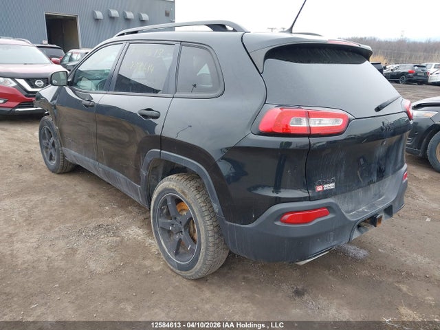 1C4PJMAS6GW298614 Jeep Cherokee Sport
