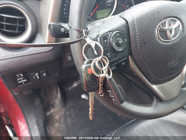 2T3BFREV1FW363377 Toyota RAV4 LE