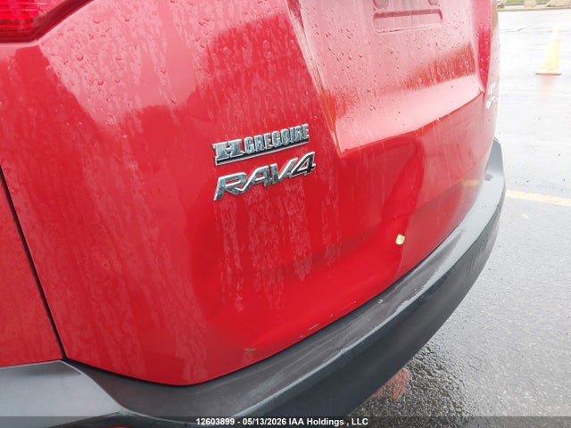 2T3BFREV1FW363377 Toyota RAV4 LE