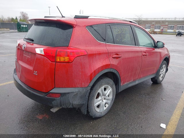 2T3BFREV1FW363377 Toyota RAV4 LE