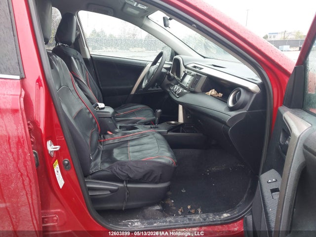 2T3BFREV1FW363377 Toyota RAV4 LE
