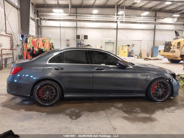 55SWF8HB1GU140257 Mercedes-Benz Amg C 63 S