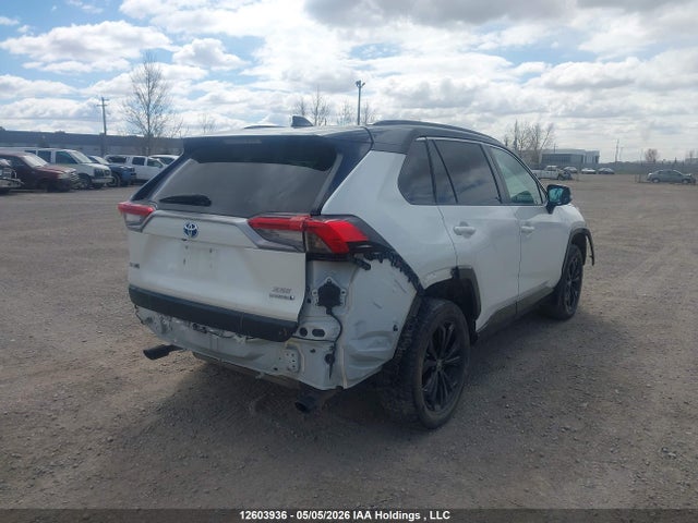 Toyota RAV4 XSE 2022 2T35WRFV9NW146962 Image 4