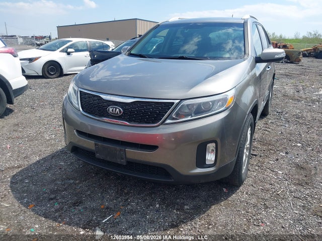 5XYKTDA7XEG472825 KIA SORENTO LX